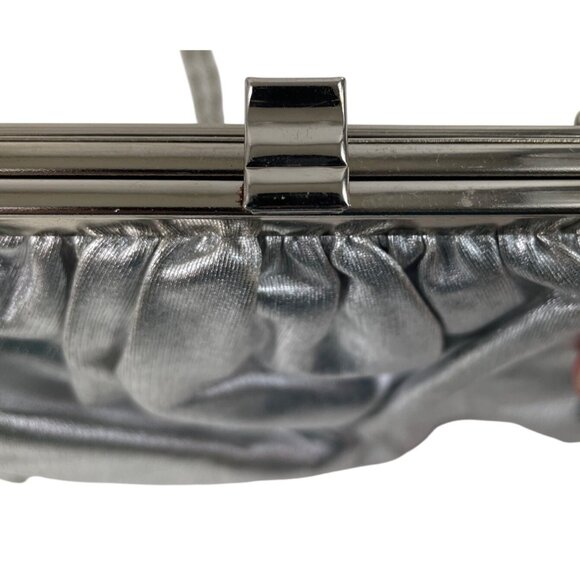 Vintage Lewisette Silver Metallic Evening Clutch Purse With Chain Strap - Picture 10 of 14